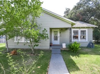 302 Damon Street
