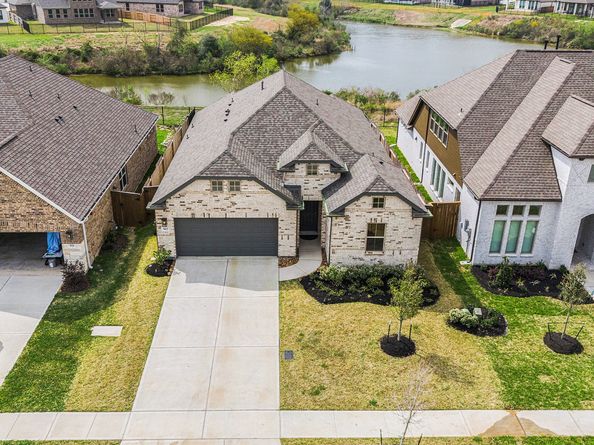 567 Rita Blanca Drive, Webster TX 77598