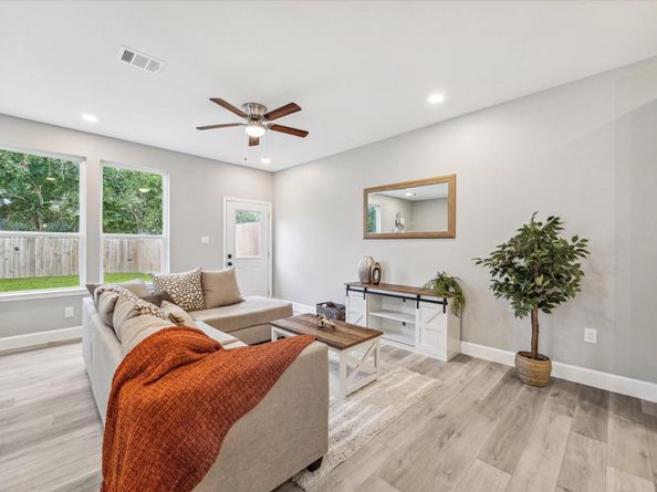 765 Enterprise Street D, Houston TX 77088