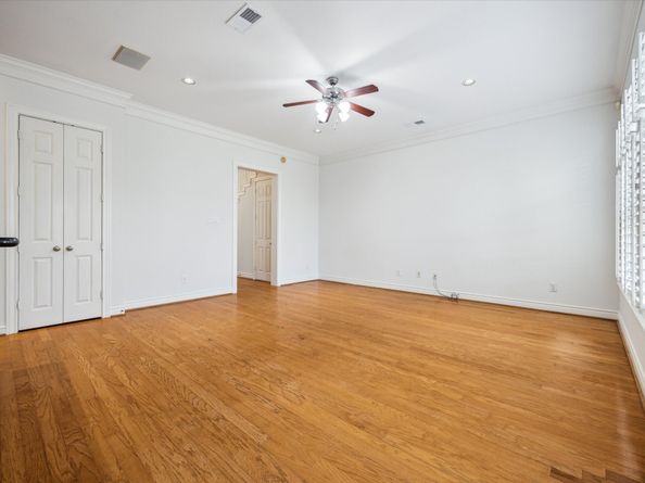 2945 Clinton Drive, Houston TX 77020