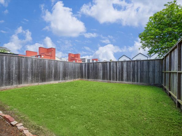 2945 Clinton Drive, Houston TX 77020