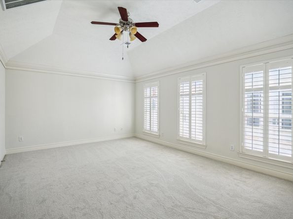 2945 Clinton Drive, Houston TX 77020