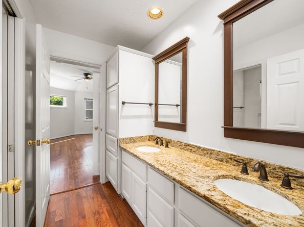 6334 Wagner Way, Sugar Land TX 77479