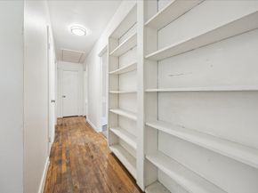 5419 Beechnut Street, Houston TX 77096