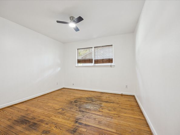 5419 Beechnut Street, Houston TX 77096