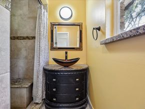 5419 Beechnut Street, Houston TX 77096