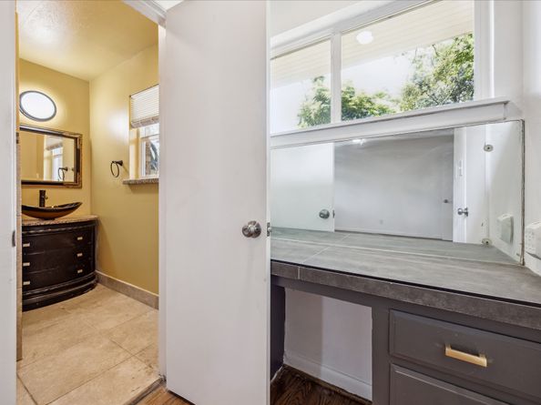 5419 Beechnut Street, Houston TX 77096