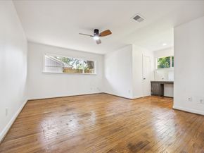 5419 Beechnut Street, Houston TX 77096