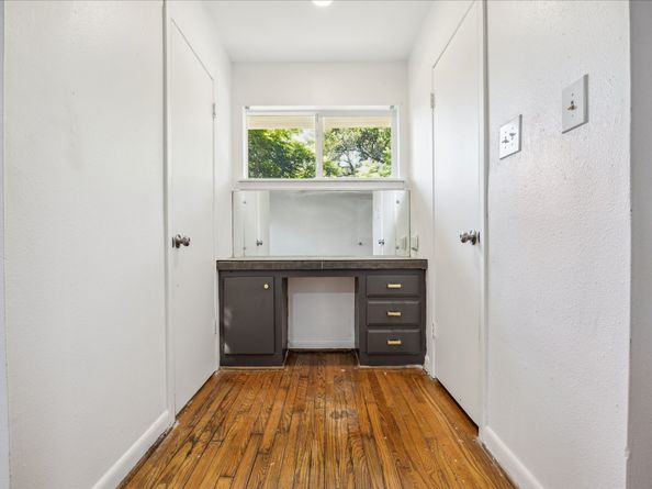 5419 Beechnut Street, Houston TX 77096