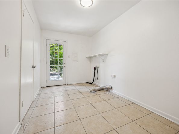 5419 Beechnut Street, Houston TX 77096