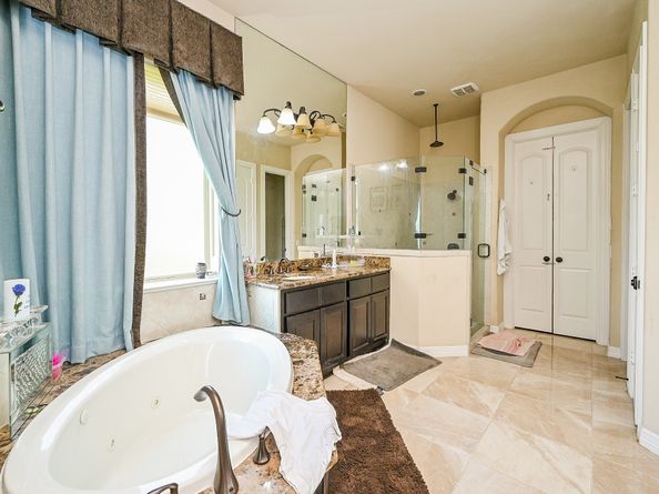 6115 Abercombie Lane, Sugar Land TX 77479