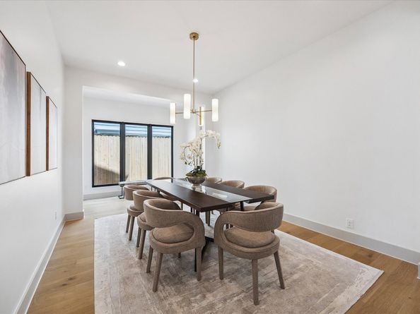 1341 Candlelight Lane, Houston TX 77018