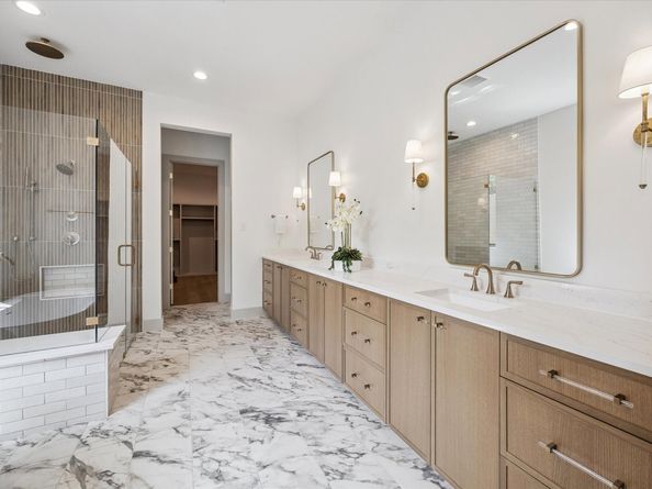 1341 Candlelight Lane, Houston TX 77018