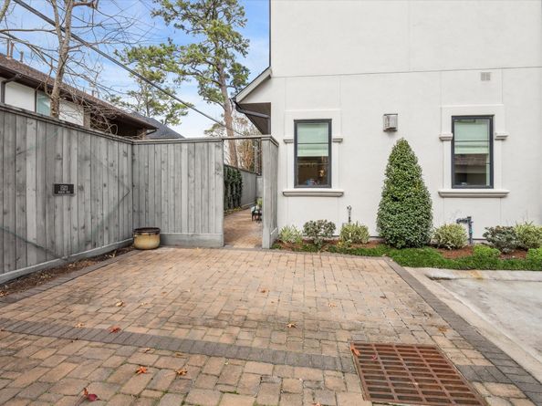 1523 Cunningham Parc Lane, Houston TX 77055