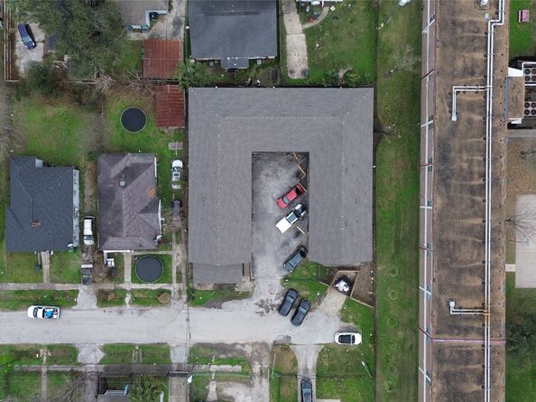 2819 Berry Street 12, Houston TX 77004
