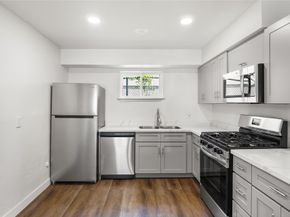 2819 Berry Street 12, Houston TX 77004