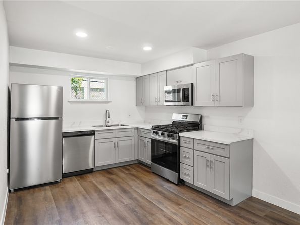 2819 Berry Street 12, Houston TX 77004