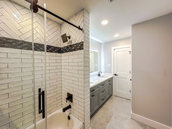 9219 Pecos Street, Houston TX 77055