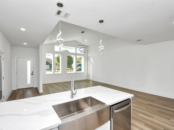 8109 Hamlet Street, Houston TX 77078