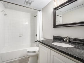 1880 White Oak Drive 111, Houston TX 77009