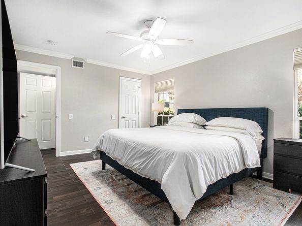 1880 White Oak Drive 111, Houston TX 77009