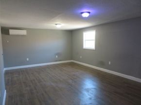 402 S 72nd Street, Houston TX 77011