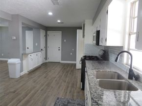 402 S 72nd Street, Houston TX 77011