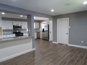 402 S 72nd Street, Houston TX 77011