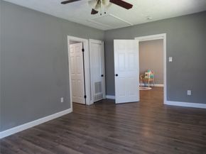 402 S 72nd Street, Houston TX 77011