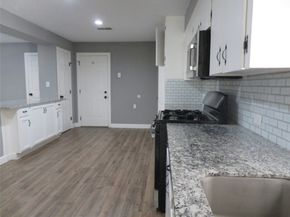 402 S 72nd Street, Houston TX 77011