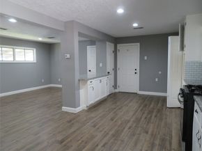 402 S 72nd Street, Houston TX 77011
