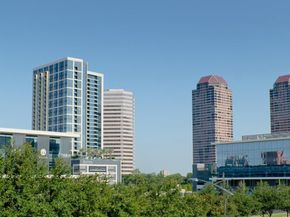 1901 Post Oak Boulevard 3609, Houston TX 77056