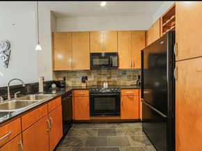 1901 Post Oak Boulevard 3609, Houston TX 77056