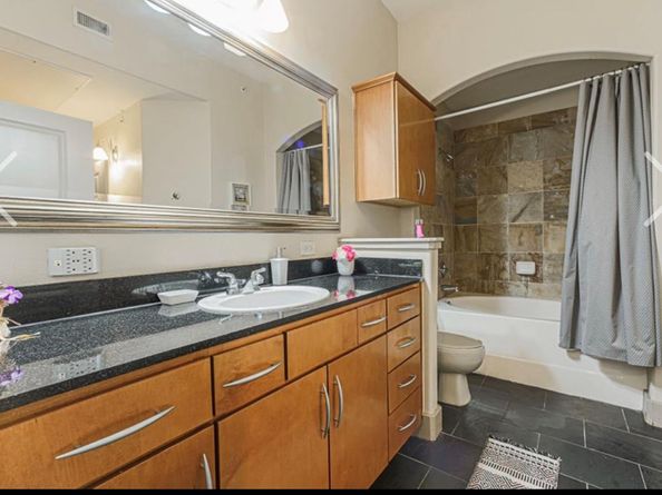 1901 Post Oak Boulevard 3609, Houston TX 77056