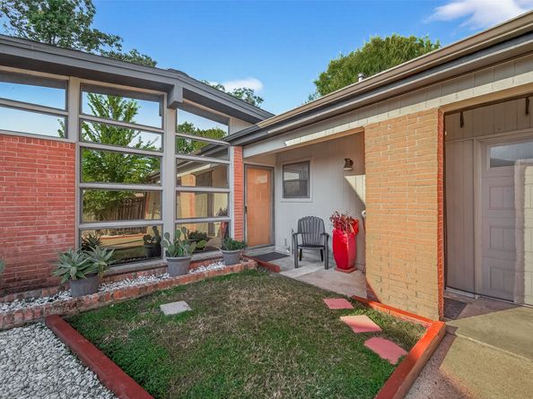 9906 Tolman Street, Houston TX 77034