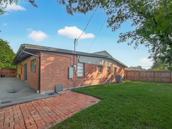 9906 Tolman Street, Houston TX 77034