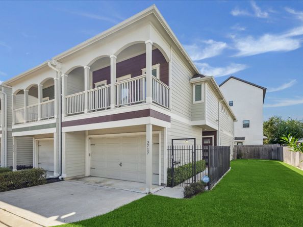 3717 Oakroc Grv, Houston TX 77018