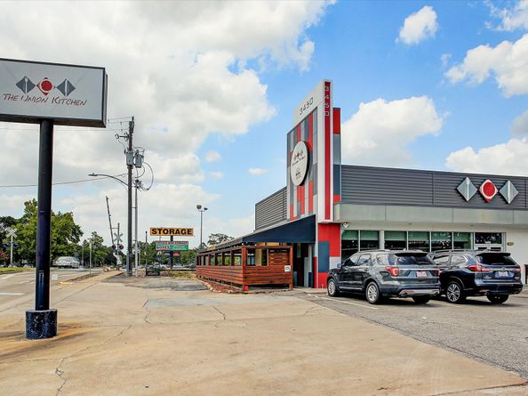 3717 Oakroc Grv, Houston TX 77018