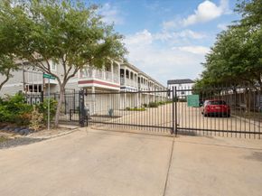 3717 Oakroc Grv, Houston TX 77018