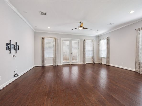3717 Oakroc Grv, Houston TX 77018