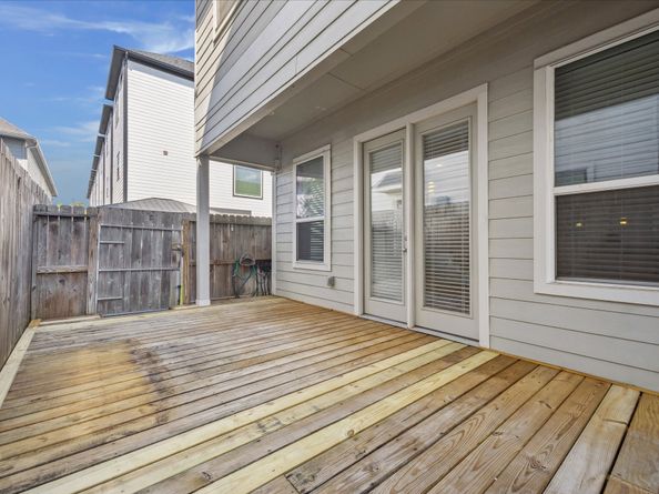 3717 Oakroc Grv, Houston TX 77018
