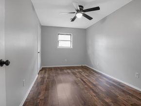 7638 Parker Road, Houston TX 77016