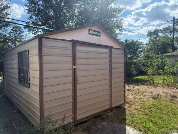 7638 Parker Road, Houston TX 77016