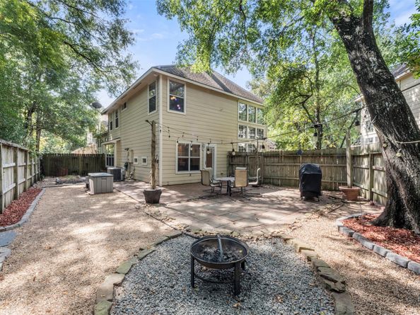18 Wintergreen Trail, The Woodlands TX 77382