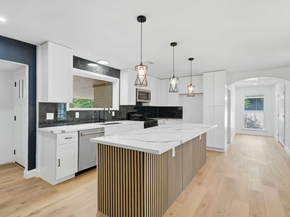 8810 Meadowview Drive, Houston TX 77037