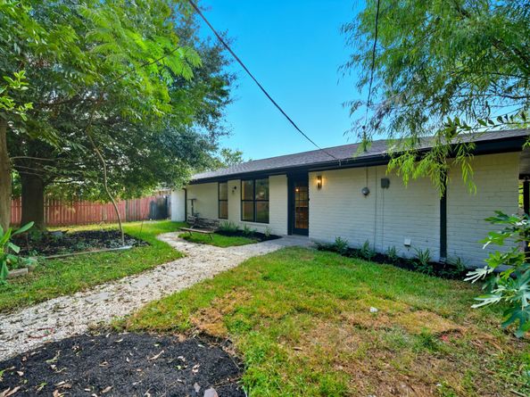 8810 Meadowview Drive, Houston TX 77037