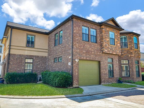 1915 Upland Sky Lane, Houston TX 77043