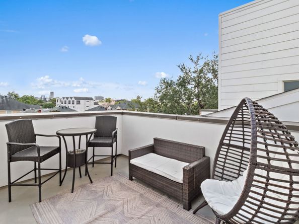 5004 Rose Street, Houston TX 77007