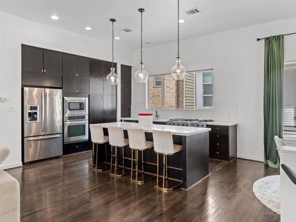 5004 Rose Street, Houston TX 77007