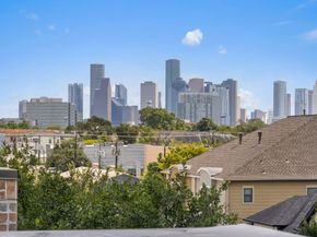 5004 Rose Street, Houston TX 77007